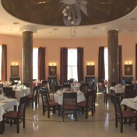 Отель Park Troyan 3*