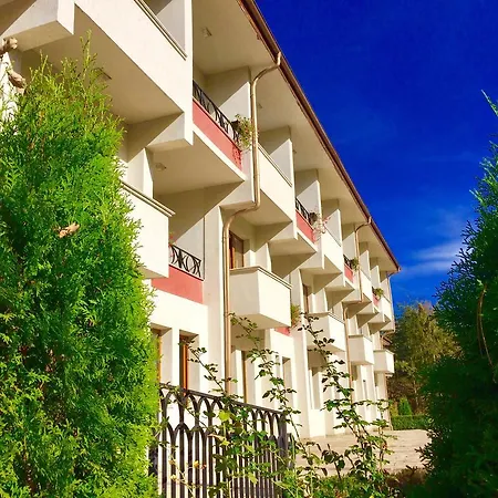 Отель Park Troyan 3*
